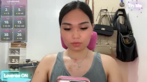 Snapshot of yrdrmgrl_jennie26 chatting on May 3, 8:04 pm yrdrmgrl_jennie26 online show from May 3, 8:04 pm