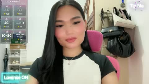 Snapshot of yrdrmgrl_jennie26 chatting on June 2, 5:59 pm yrdrmgrl_jennie26 online show from June 2, 5:59 pm