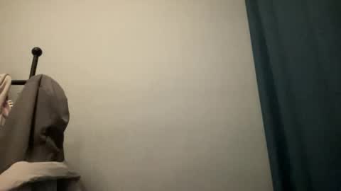 Albert Locko online show from February 16, 6:37 pm