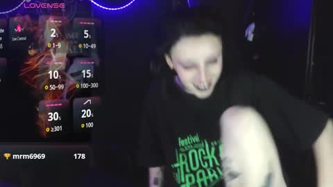 Snapshot of yue_eclipse chatting on October 28, 8:07 am yue_eclipse online show from October 28, 8:07 am