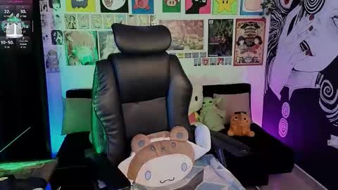    rawr   Anne Independent model      online show from February 23, 10:29 pm