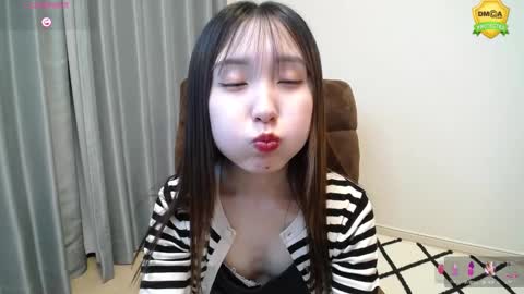 yui_x online show from February 26, 1:08 pm