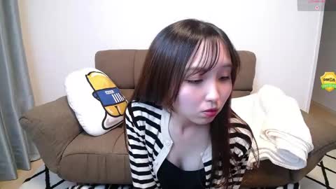 yui_x online show from May 28, 10:45 am