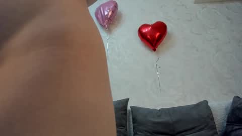 Snapshot of yuki_mii chatting on February 18, 5:42 am Yuki online show from February 18, 5:42 am