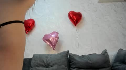 Snapshot of yuki_mii chatting on February 23, 8:17 am Yuki online show from February 23, 8:17 am