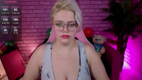 Yuki online show from November 26, 10:49 am