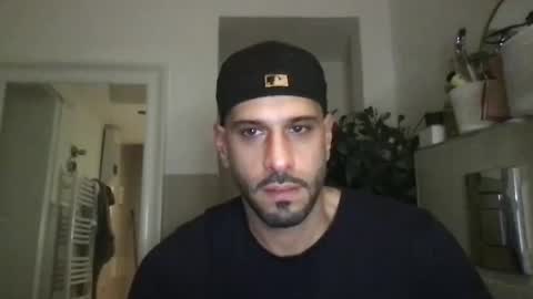 Snapshot of yul53 chatting on October 7, 6:49 pm yul53 online show from October 7, 6:49 pm