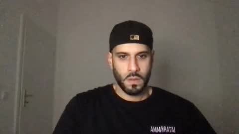 Snapshot of yul53 chatting on October 16, 6:42 pm yul53 online show from October 16, 6:42 pm