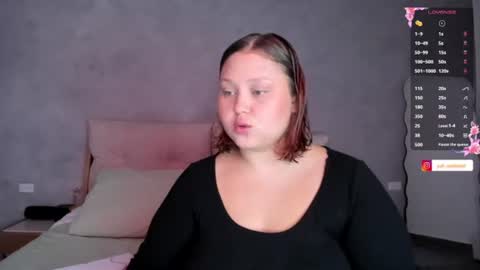 Snapshot of yuli_cardona_ chatting on June 23, 6:17 pm Yuliet online show from June 23, 6:17 pm
