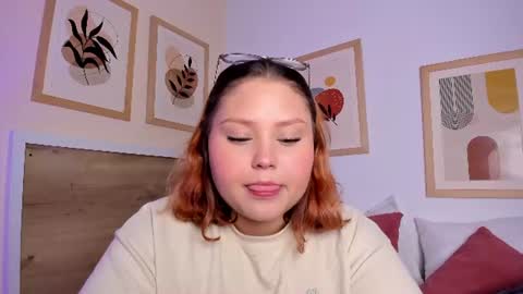 Snapshot of yuli_cardona_ chatting on July 16, 6:58 pm Yuliet online show from July 16, 6:58 pm