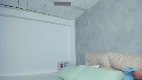 Snapshot of yuli_cardona_ chatting on August 5, 3:48 pm Yuliet online show from August 5, 3:48 pm