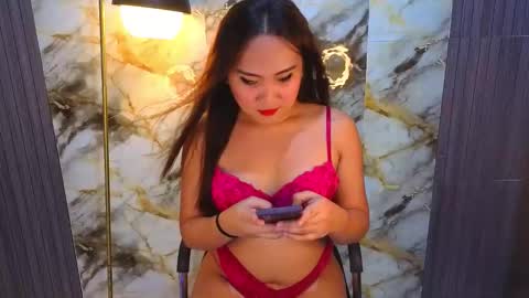 Snapshot of yulia_lipps chatting on May 21, 2:46 pm yulia_lipps online show from May 21, 2:46 pm
