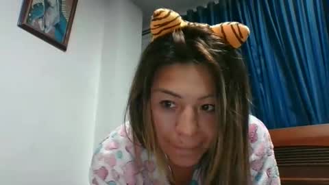 Snapshot of yulianacasas28 chatting on March 26, 2:50 am DiosadelFuego online show from March 26, 2:50 am