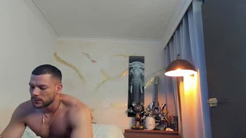 yulian 2811 online show from May 22, 2:19 am