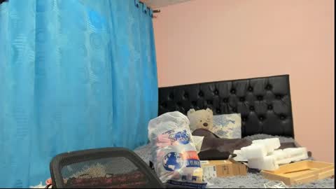 Snapshot of yulico chatting on January 30, 3:51 pm emmy online show from January 30, 3:51 pm