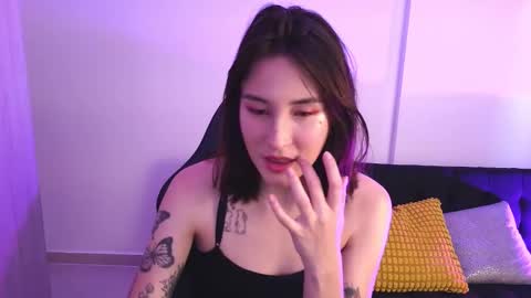 Yulienne online show from November 28, 9:28 pm