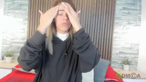 Snapshot of yulievans chatting on January 3, 2:08 pm yulievans online show from January 3, 2:08 pm