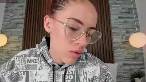 Snapshot of yulievans chatting on October 13, 7:25 pm yulievans online show from October 13, 7:25 pm