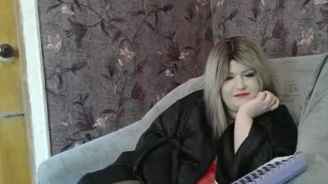 Snapshot of yuliiared chatting on May 1, 12:54 pm yuliiared online show from May 1, 12:54 pm