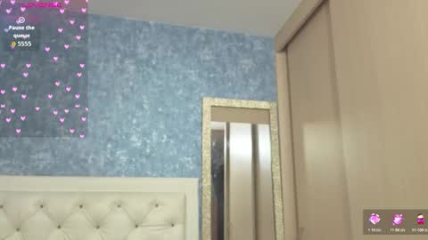 yulissa_girls online show from October 25, 11:51 am