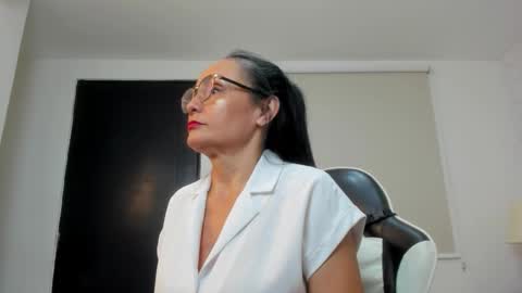 Y U L I T Z A online show from January 7, 1:02 pm