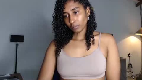 yumchocolate777 online show from March 10, 8:41 am