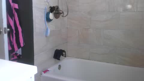 Snapshot of yumiepussyy chatting on February 8, 3:37 pm Payton kelly online show from February 8, 3:37 pm