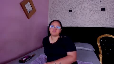 YumiViolet online show from February 9, 8:02 pm