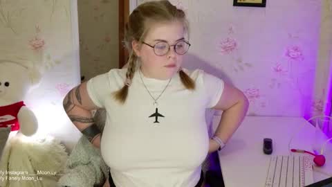 Polly online show from October 8, 5:54 pm