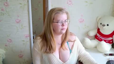 Polly online show from June 15, 12:29 pm