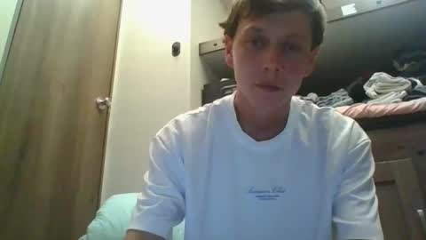 Snapshot of yummy_bootyy chatting on November 14, 10:51 pm yummy_bootyy online show from November 14, 10:51 pm