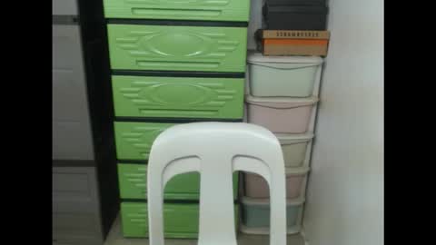 Snapshot of yummy_chesca chatting on October 23, 12:32 am yummy chesca online show from October 23, 12:32 am