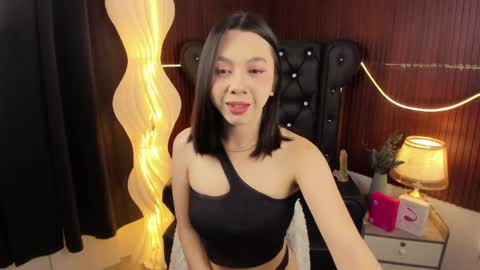 Snapshot of yummyhotkendra chatting on May 23, 8:18 am yummyhotkendra online show from May 23, 8:18 am
