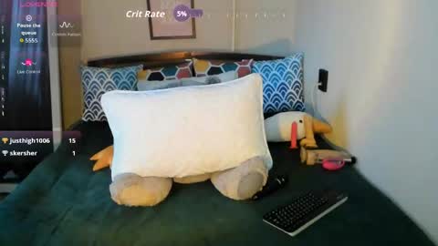 Snapshot of yummyqueen1 chatting on June 6, 2:27 am KIM online show from June 6, 2:27 am