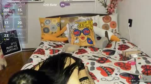 Snapshot of yummyqueen1 chatting on July 10, 8:33 pm KIM online show from July 10, 8:33 pm