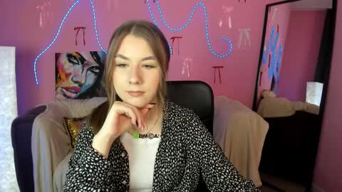 Snapshot of yuna_kim_ chatting on April 6, 12:17 pm Yuna online show from April 6, 12:17 pm