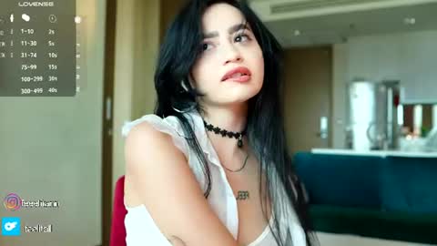 yuna_leen online show from June 19, 6:40 am