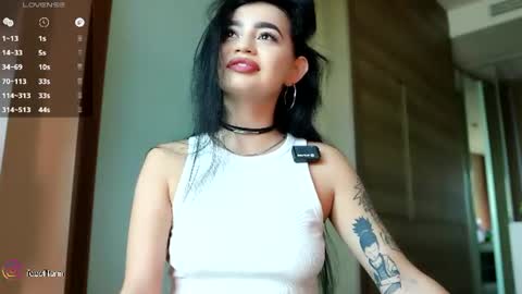 yuna_leen online show from July 15, 9:47 am