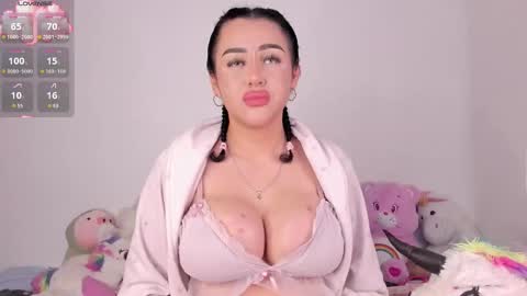 yunahott_ online show from February 20, 5:04 am