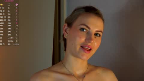 Tessa online show from April 16, 9:39 pm