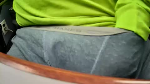 yuppers1234 online show from December 5, 3:20 pm