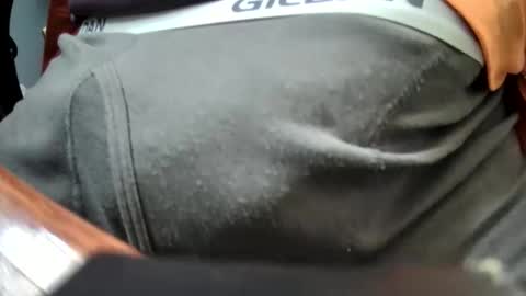 yuppers1234 online show from March 25, 5:30 pm