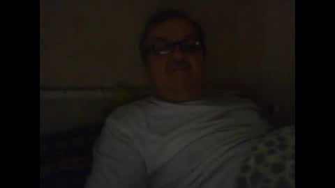 Snapshot of yura275123173 chatting on December 1, 10:10 pm yura275123173 online show from December 1, 10:10 pm