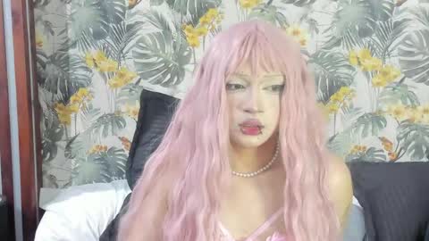 Yuri Kay online show from May 16, 8:07 pm