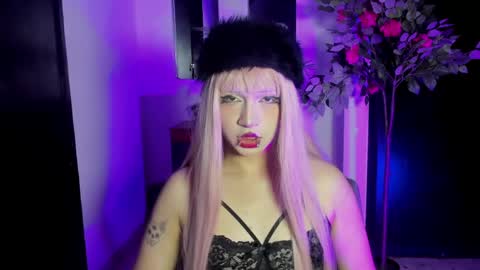 Yuri Kay online show from May 25, 7:53 pm