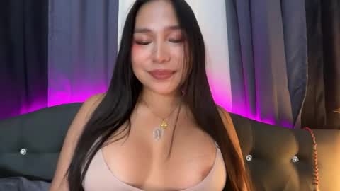 Snapshot of yuriefoster chatting on July 6, 3:25 pm Yurie online show from July 6, 3:25 pm