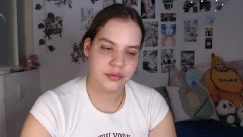 Snapshot of yuriko_doll chatting on June 17, 10:54 pm yuriko online show from June 17, 10:54 pm