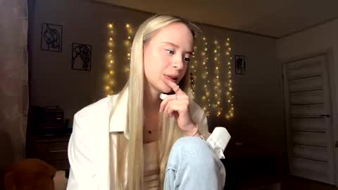 May online show from January 15, 4:44 pm