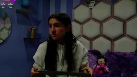Snapshot of yvi_taylor chatting on April 29, 11:58 am yvi online show from April 29, 11:58 am