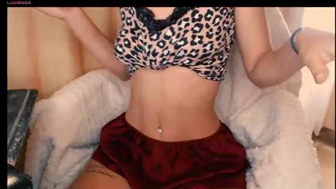 yzza_suave online show from July 10, 8:29 am